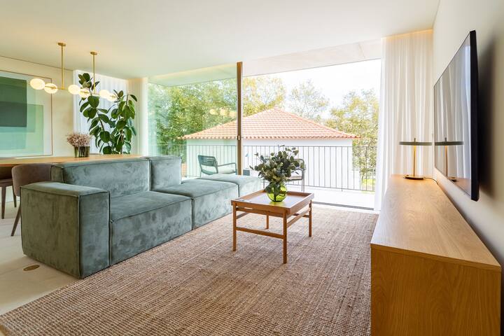 The Meadow – Luxe Duplex – Pool gallery image 2