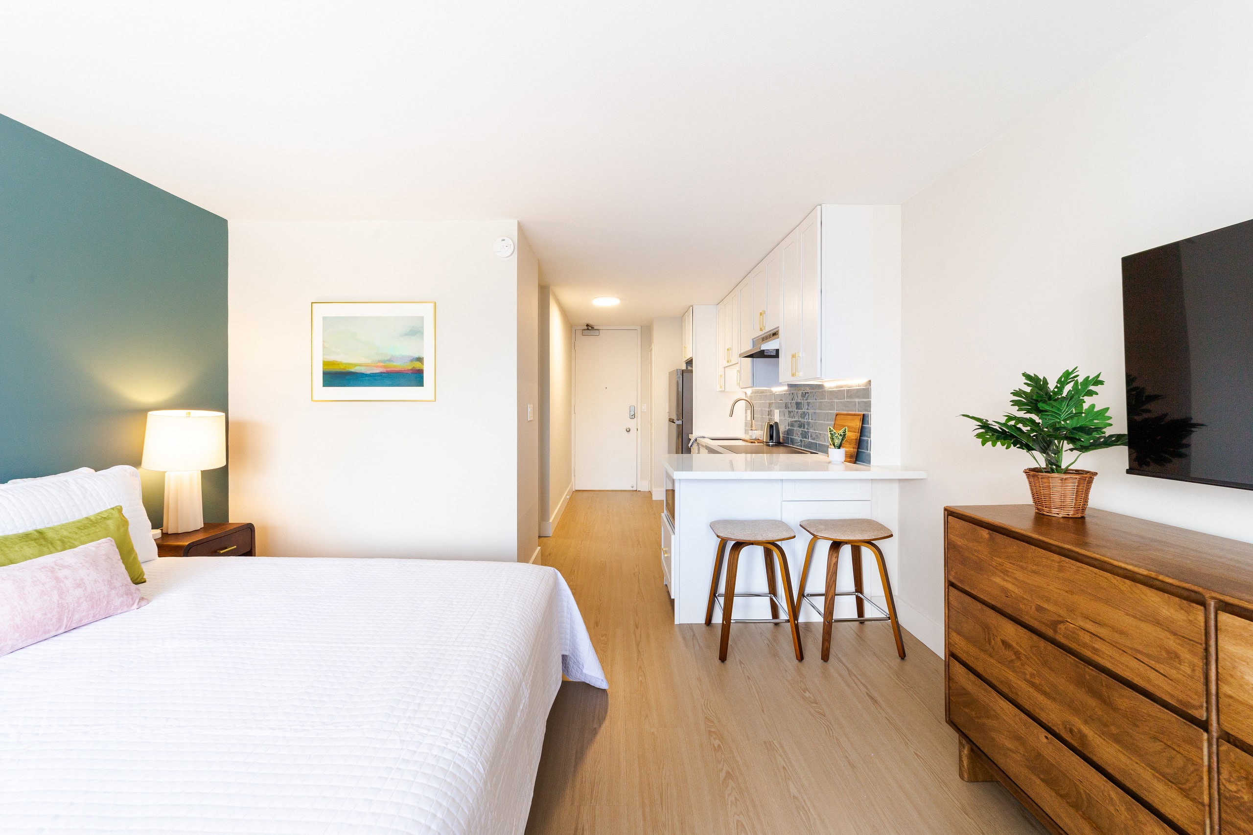 1281 Ilikai Marina Studio - City View by Beach - Image 12