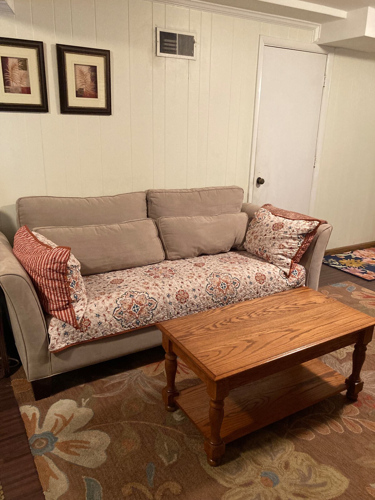 Уютен диван през деня, удобно легло през нощта! 