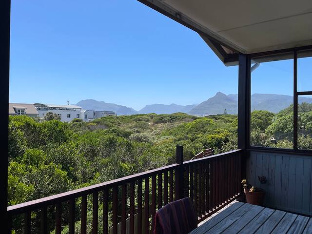 Open plan beach house Kommetjie gallery image 2