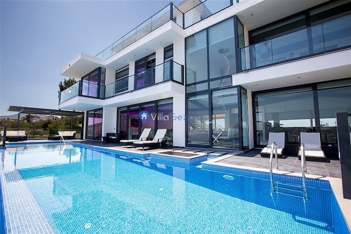Kalkanmerkez'de Kiralık Lüks Deniz Manzaralı Villa - 卡爾坎