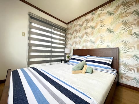 2BR Nice City View near SM Marikina & Ayala Feliz