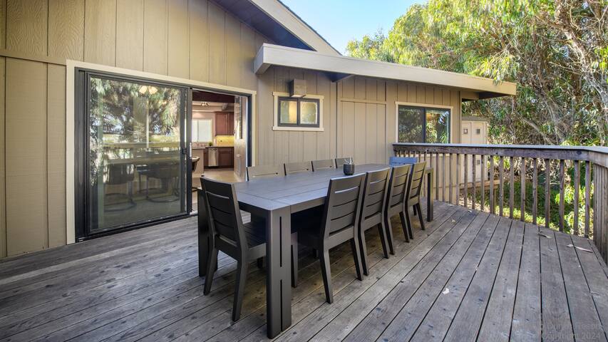 Private 4 Bedroom Seaside Oasis Santa Cruz County gallery image 3