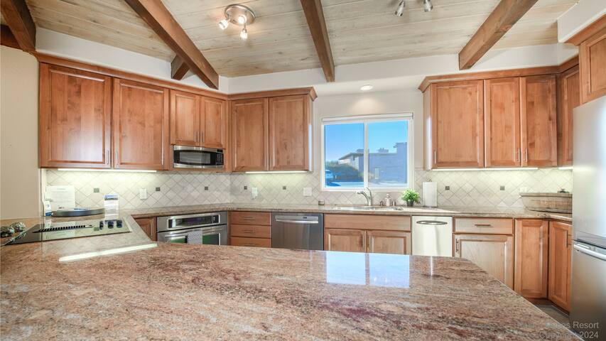 Private 4 Bedroom Seaside Oasis Santa Cruz County gallery image 2