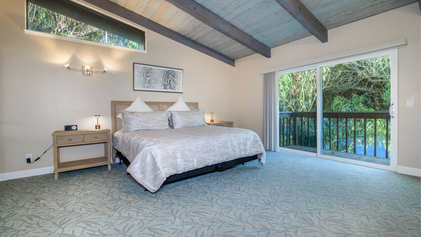 Private 4 Bedroom Seaside Oasis Santa Cruz County gallery image 4