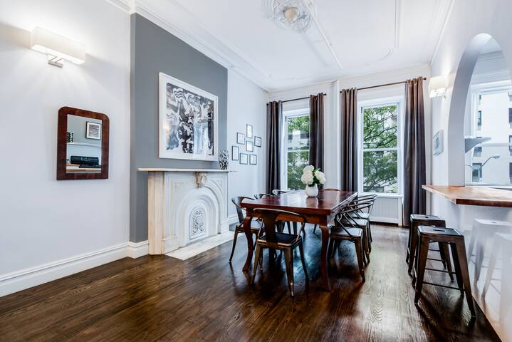 Four Bedroom Private House in the Heart of Midtown gallery image 5