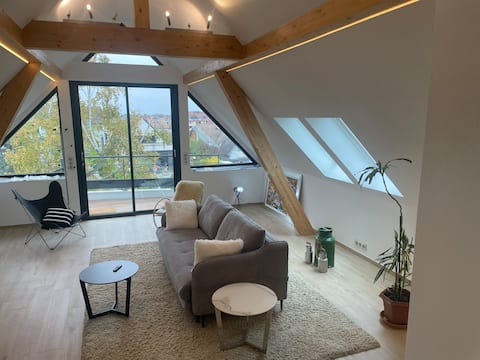 The vineyard setting, the luxurious cottage