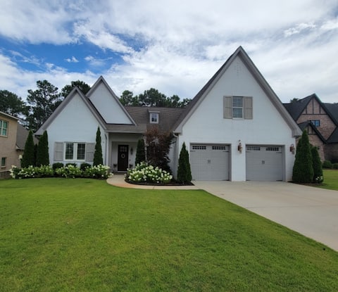 Luxury Golf Home
"This is Auburn"