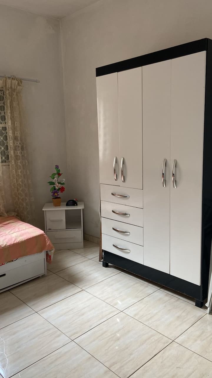 საძინებელი 1