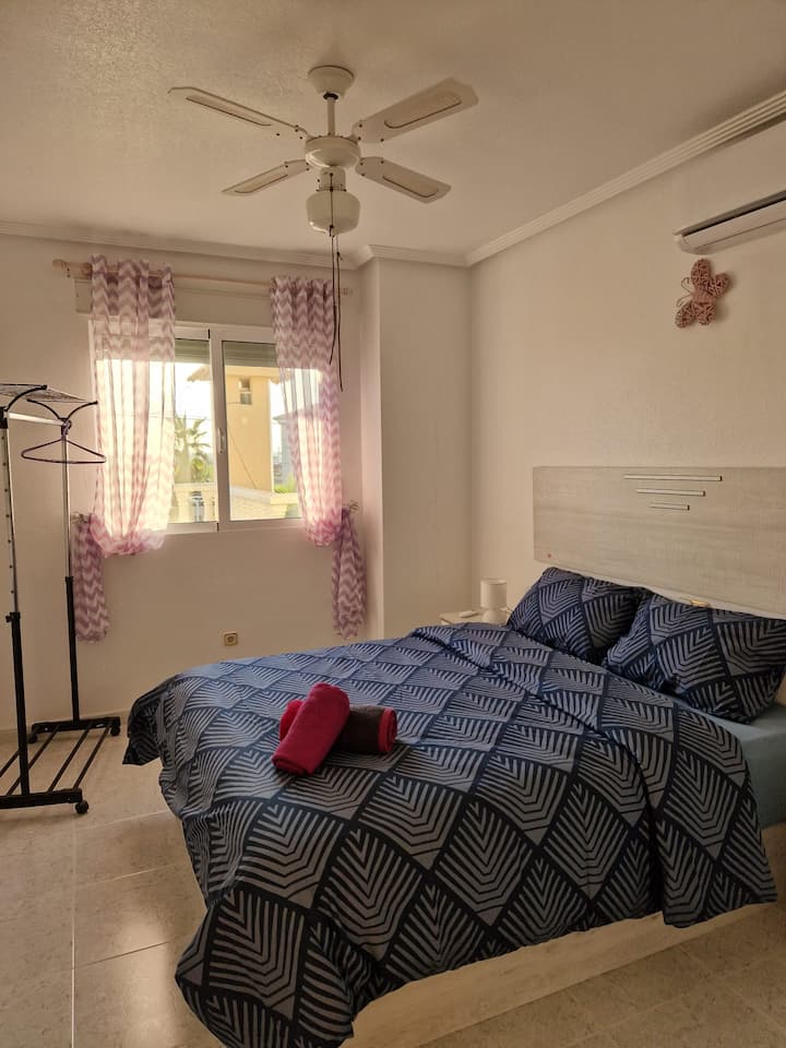 ห้องนอนชั้นบน