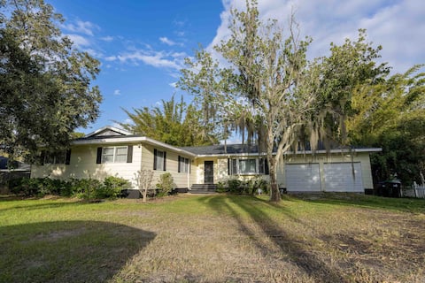 Lake House near Universal Studios & Airport