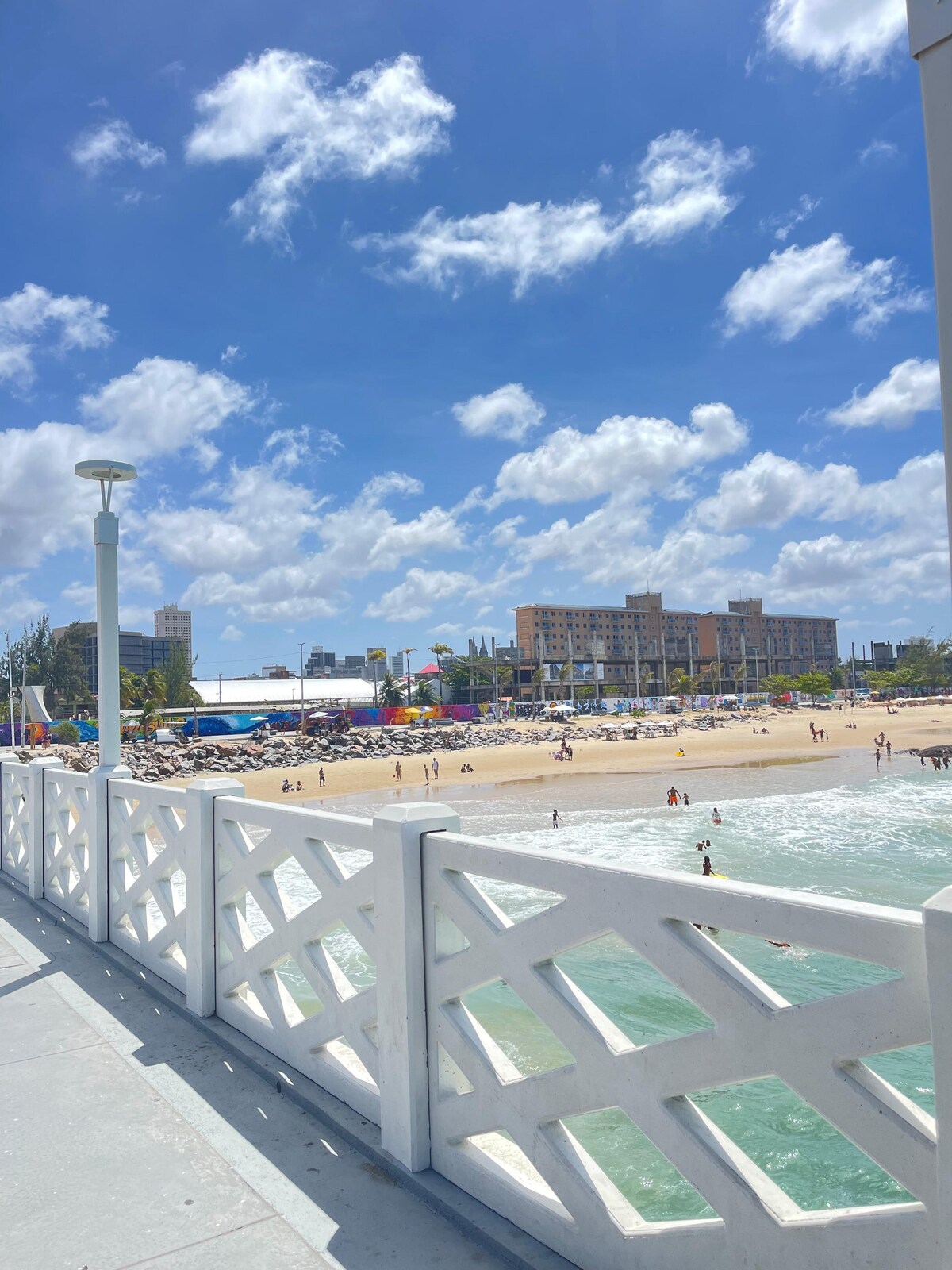Foto do anúncio de Ao lado do aterro da Beira Mar em Praia de Iracema, Fortaleza