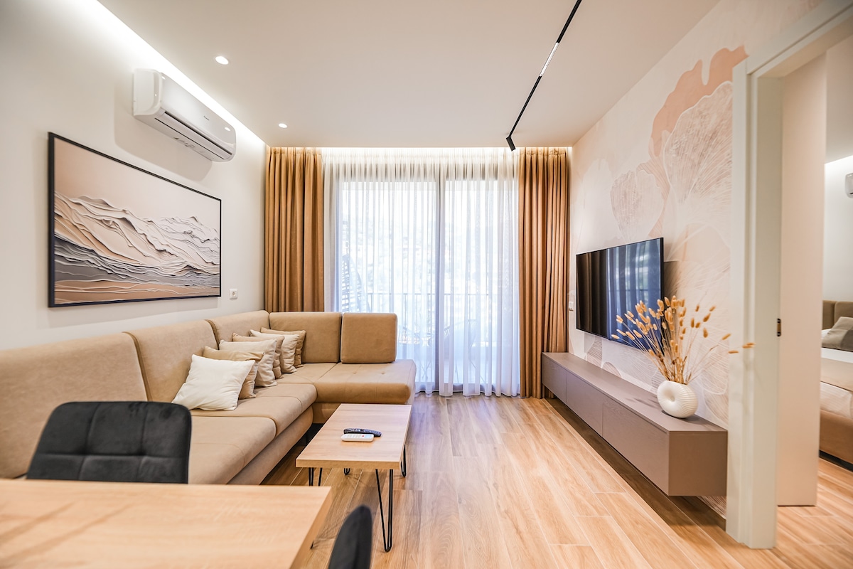 Listing 1282011306676968872