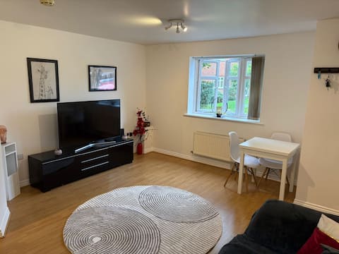 Top Airbnb: Stylish 1 bed apartment, Kings Heath Birmingham in Wythall