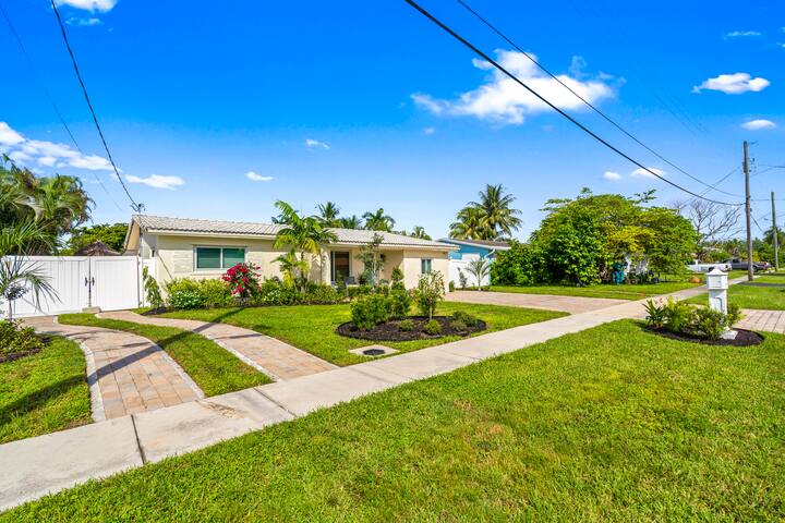 Luxury Waterfront Resort Home near Ft. Lauderdale gallery image 2