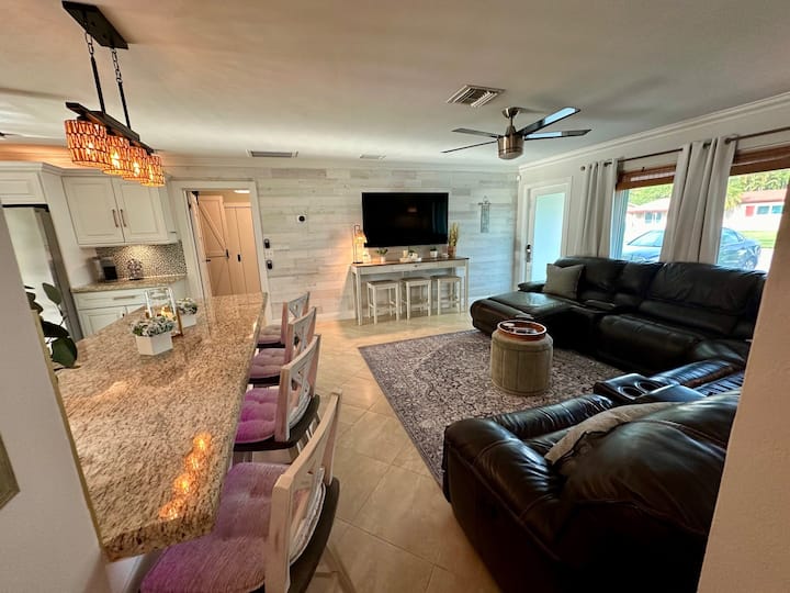 Luxury Waterfront Resort Home Near Ft. Lauderdale - Dania Beach, FL