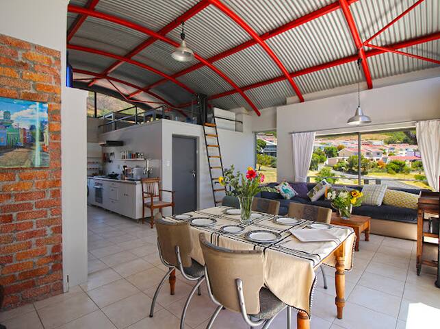 3 bedroom Apt magnificent views gallery image 3