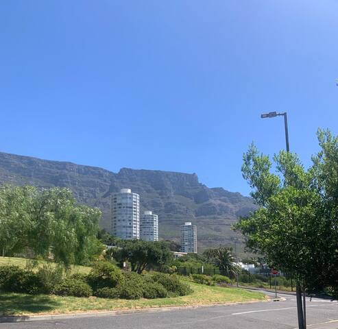 3 bedroom Apt magnificent views gallery image 2