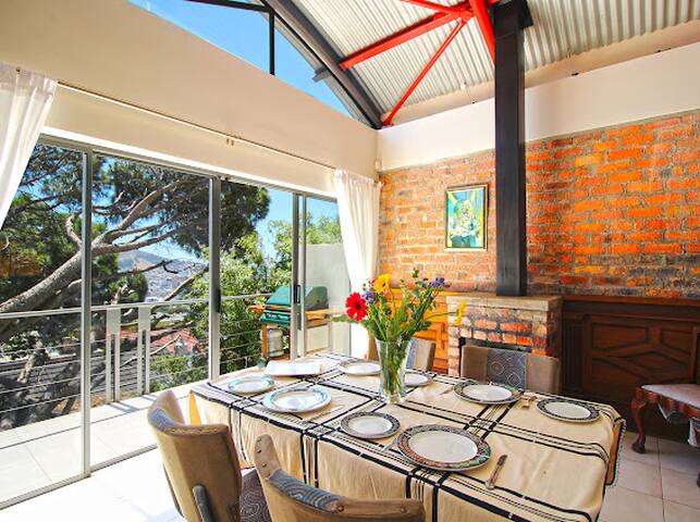 3 bedroom Apt magnificent views gallery image 5