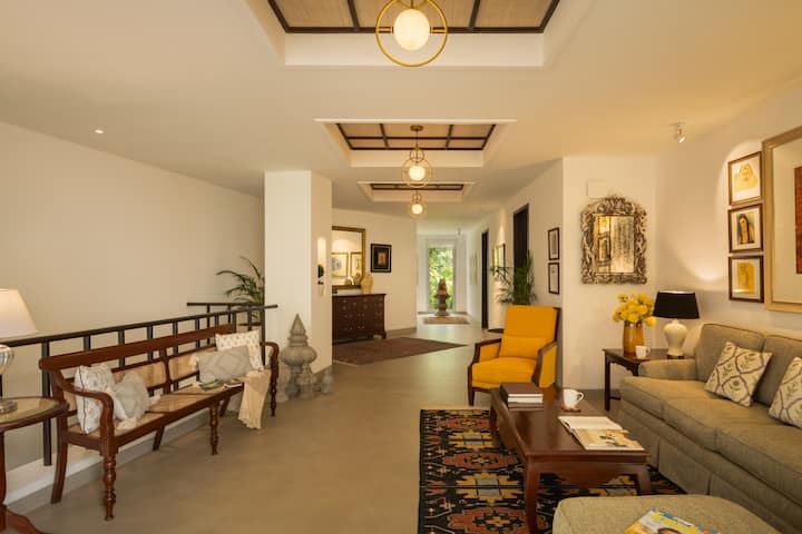 Living room 2 image 2