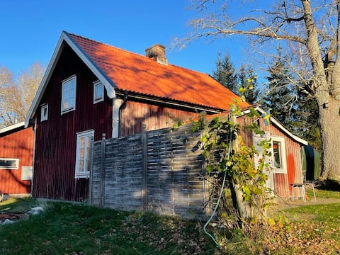Cottage on Lake Vänern. Nature reserve in Dalsland.