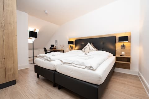 Successful Airbnb property: Deluxe Room at Strandhaus in Blankenese