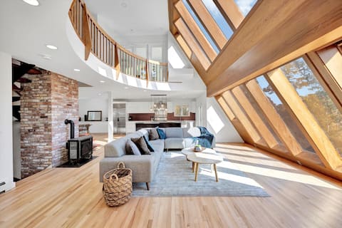 Modern 6bd Retreat|MarshViews |hottub|5 min- beach