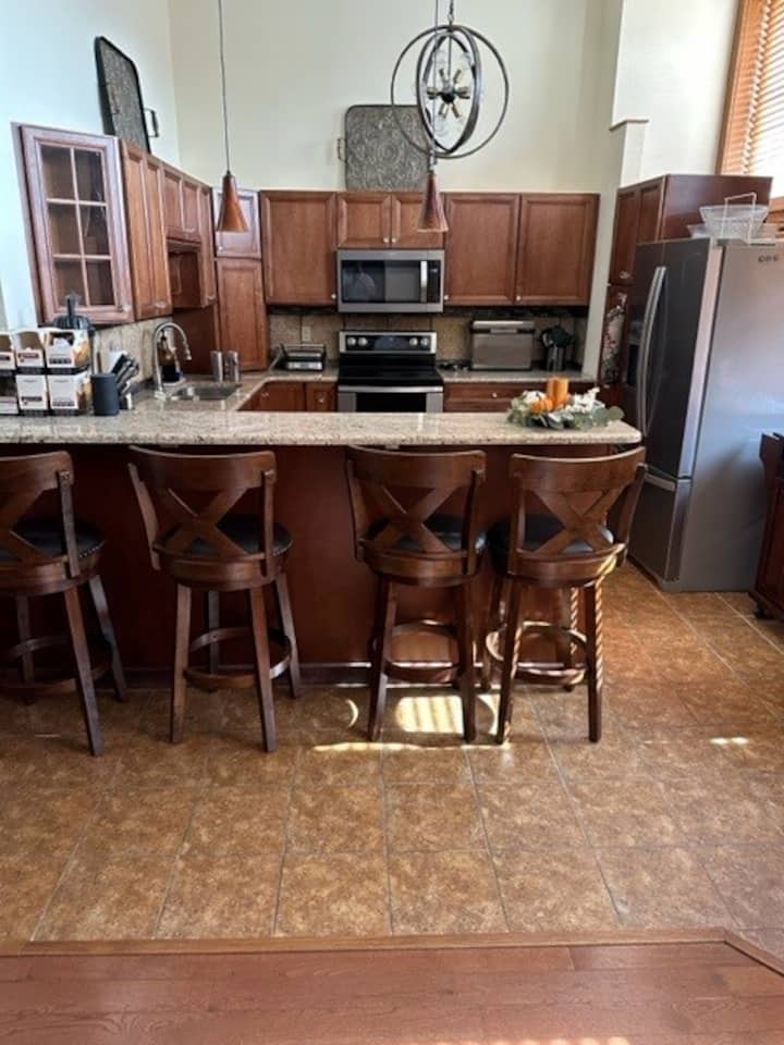 The Historic Ridenour Building (4 Bedrooms) - Bedford, PA