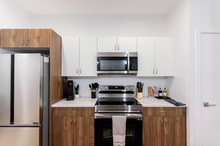 Perfect Comfy Retreat | Prime Airport Location gallery image 5