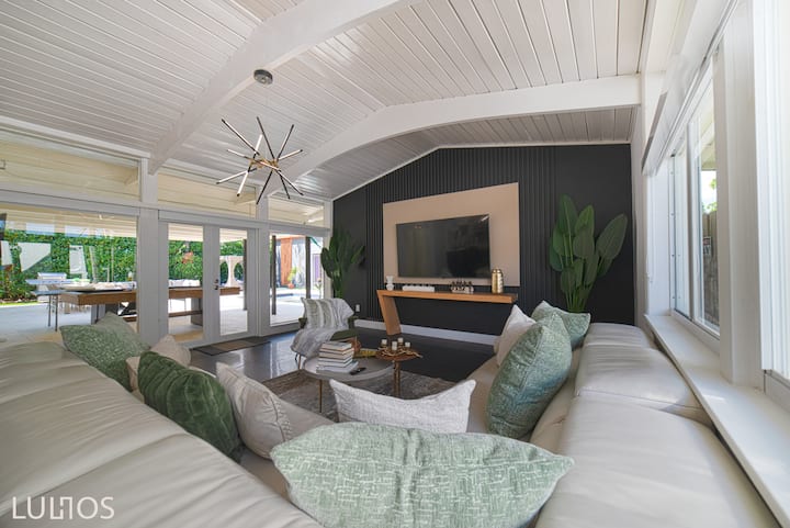 Resort Oasis: Heated Pool, Jacuzzi & Sports Court - Cutler Bay, FL