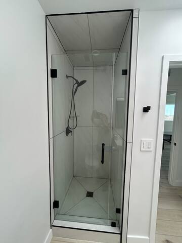 MB Modern Sand Section Sea View gallery image 4