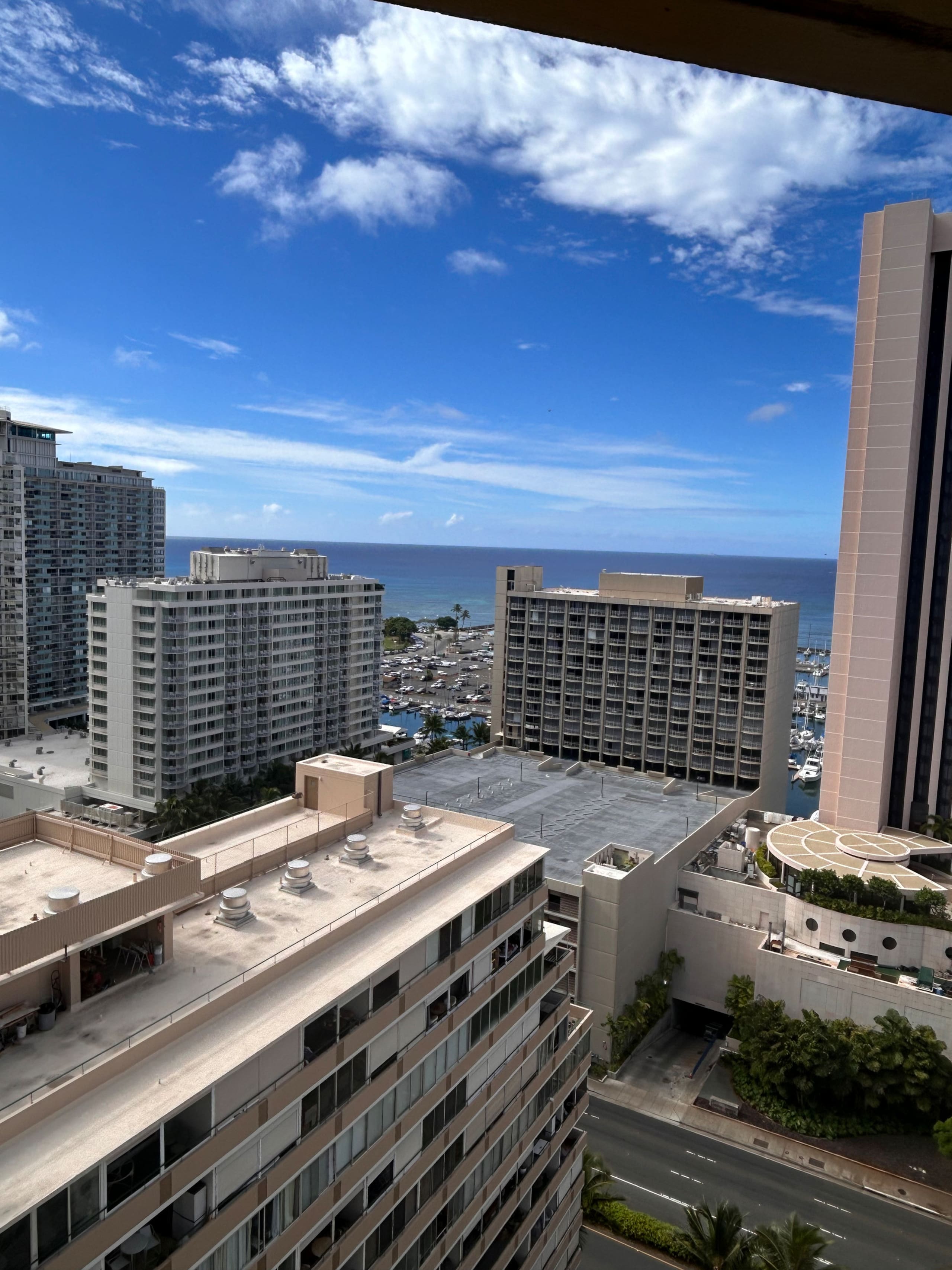 Oceanview Marina Studio Remodeled w/prkg - Image 1