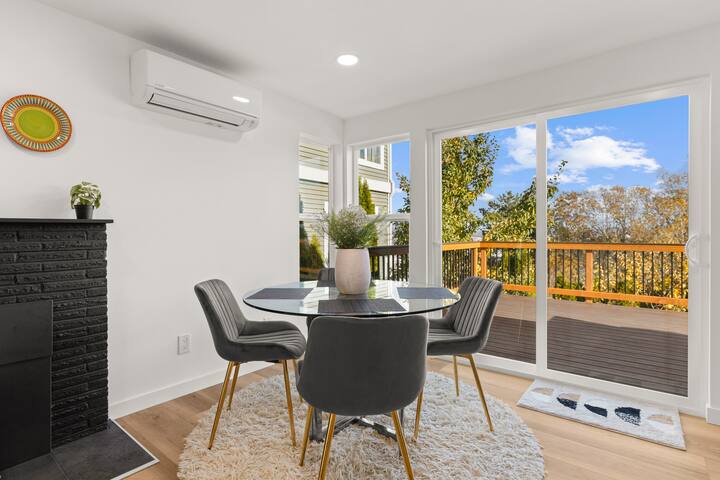 West Seattle oasis with views gallery image 4