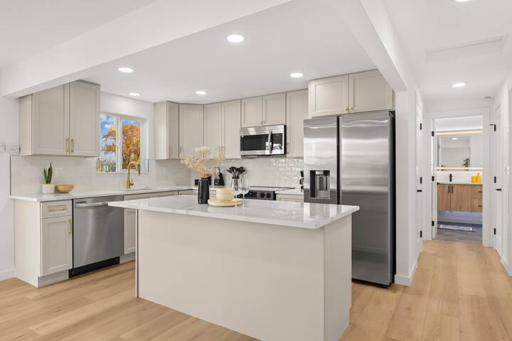 West Seattle oasis with views gallery image 5