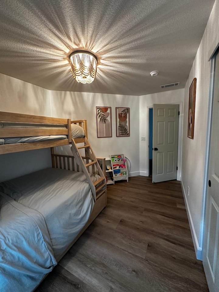 საძინებელი 4