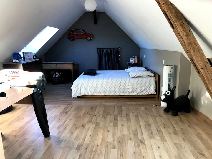 3. spálňa nášho syna s manželskou posteľou a možnosťou dvojitého nafukovacieho matraca