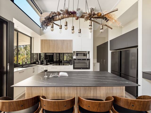 Raffaele’s Estate. Stay 4 pay for 3, this Nov only gallery image 4