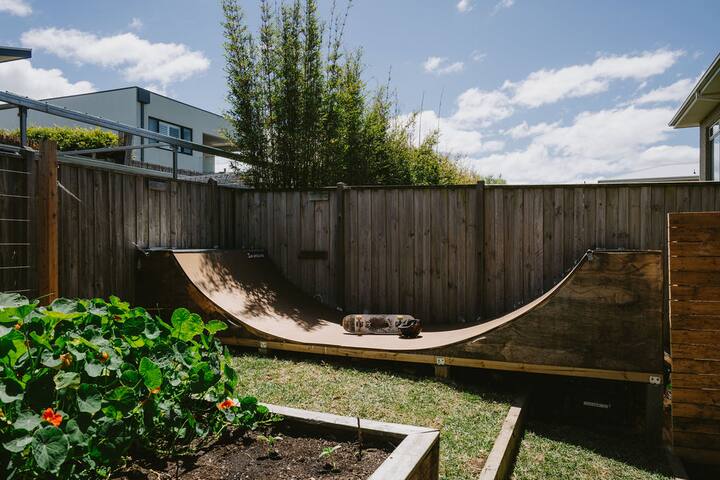 Torquay Kids Haven – Sleeps 9 gallery image 5