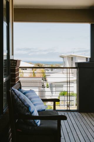 Torquay Kids Haven – Sleeps 9 gallery image 4