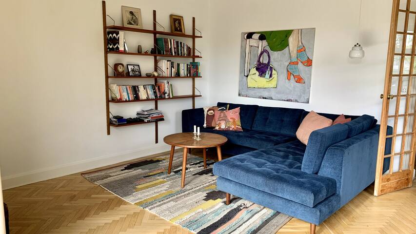 Spacious family home with lovely garden gallery image 4