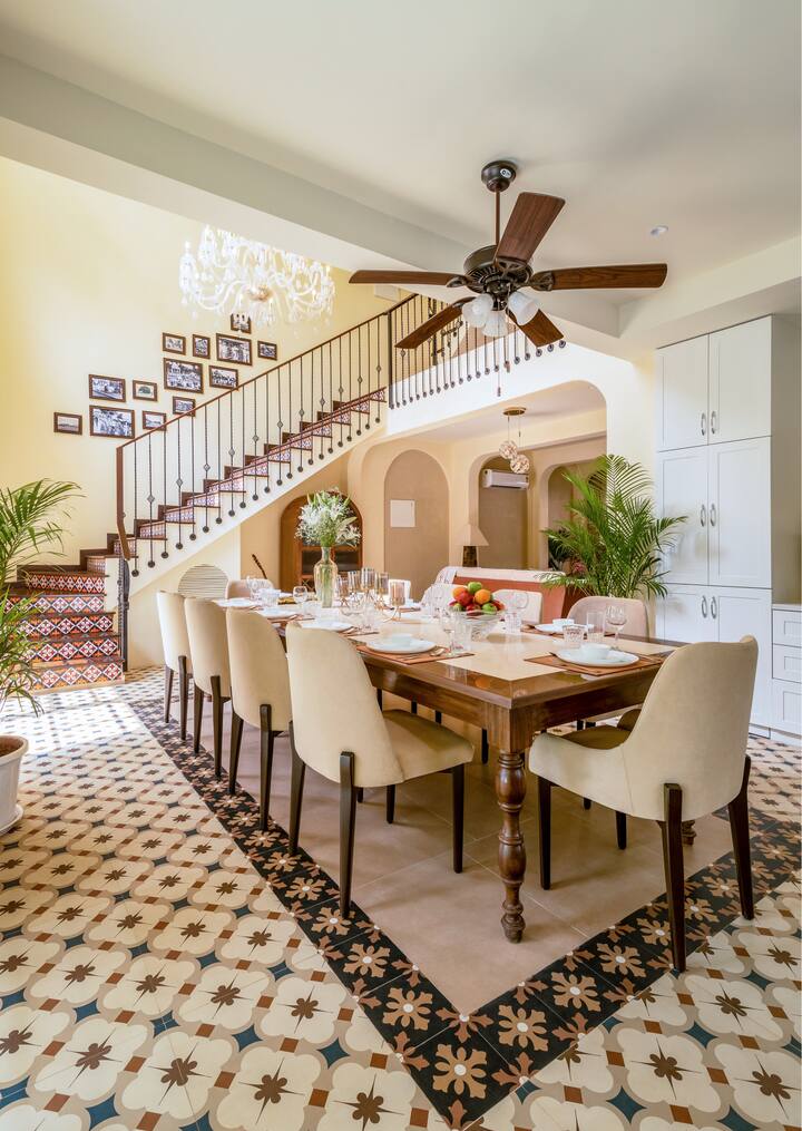 Dining area image 3