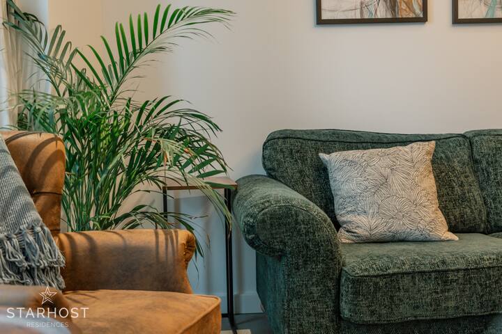 Stunning 2-bed apartment in Nine Elms gallery image 3