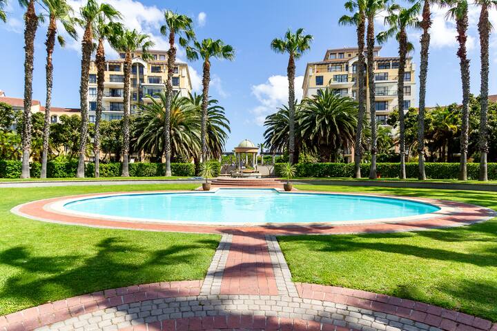 Canal Front Apartment Cape Town gallery image 5