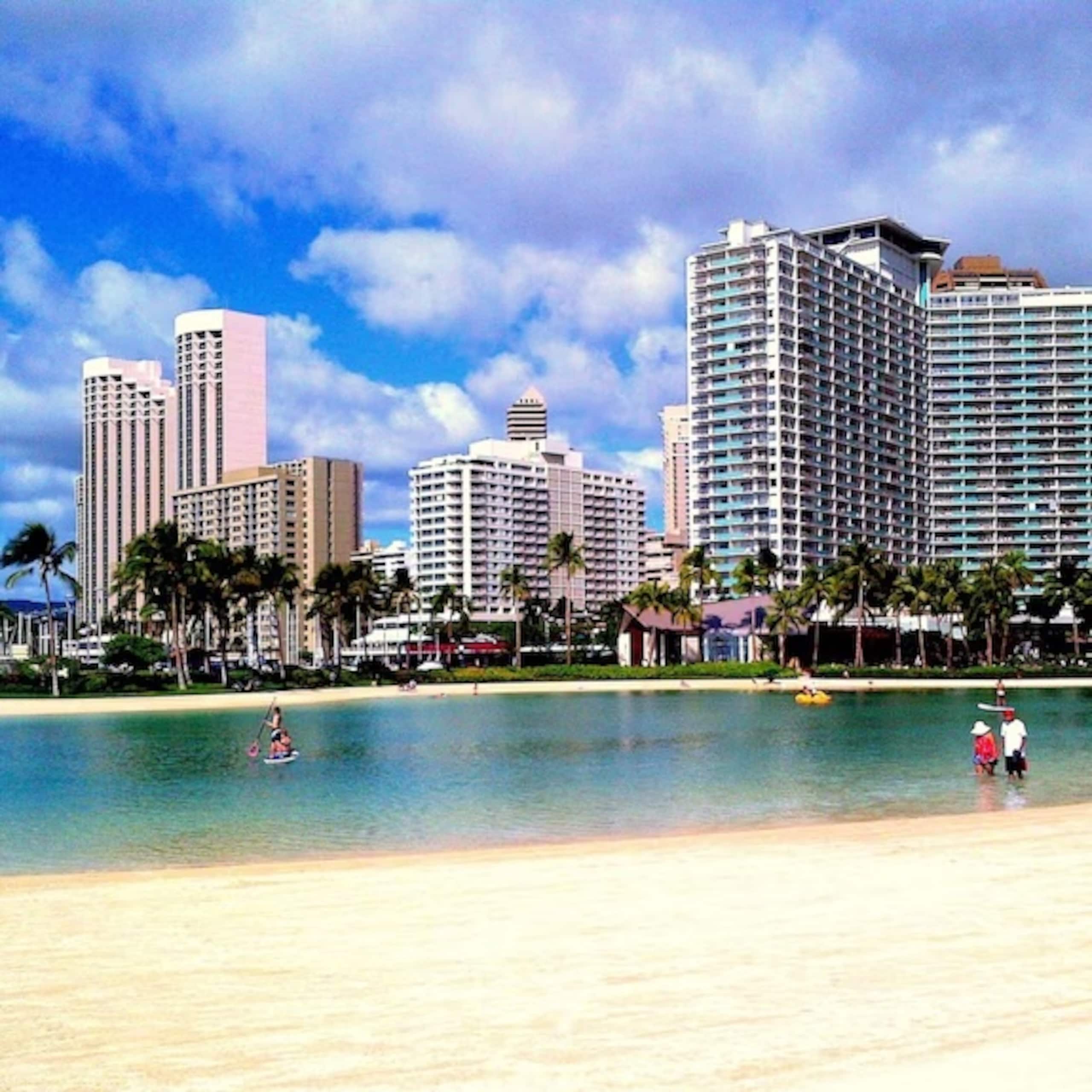 Condo in Honolulu · ★4.75 · 1 bedroom · 2 beds · 1 private bath - Image 33