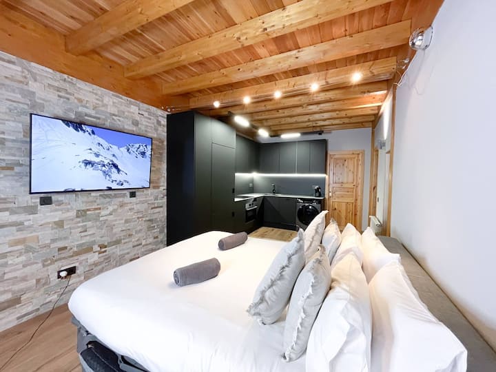 Rustic Wood Retreat | Incles Valley | Free Parking - Andorra