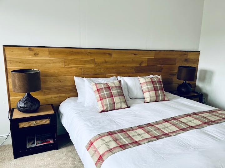 Room 2 - The Well Country Inn - Fife
