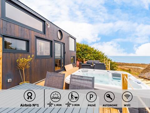 Sea-View_Jacuzzi_Tiny House_Cliffside Escape
