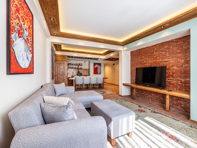 3 Master BR Apt with Sea View