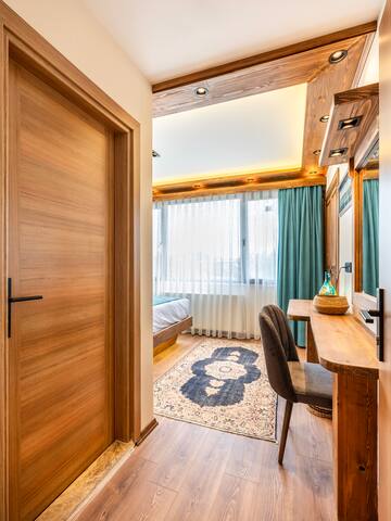 3 Master BR Apt with Sea View gallery image 5