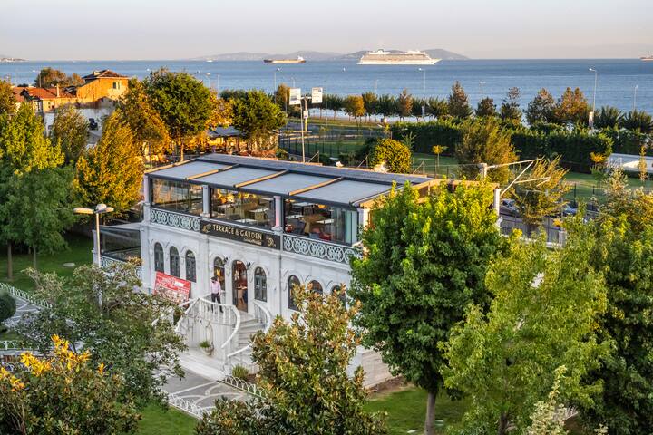 3 Master BR Apt with Sea View gallery image 2